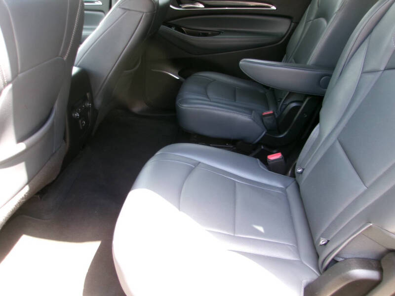 2022 Buick Enclave Essence