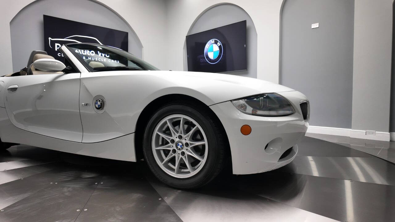 2005 BMW Z4 12