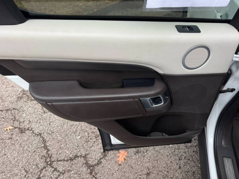 2017 Land Rover Discovery HSE Luxury