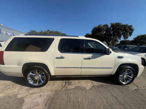 2013 Cadillac Escalade ESV Platinum Edition