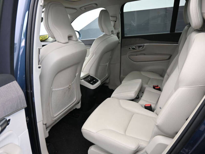 2023 Volvo XC90 B6 Plus Bright Theme 7P