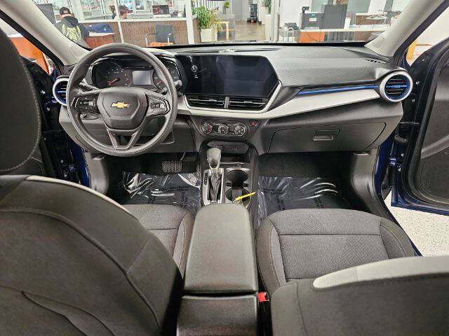 2024 Chevrolet Trax LS