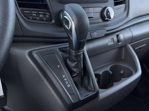 2025 Ford Transit 250