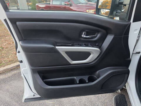 2018 Nissan Titan XD SV