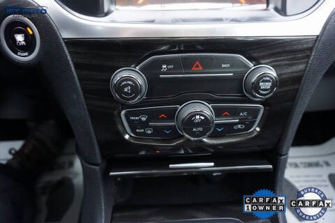 2015 Chrysler 300 Limited