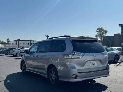 2015 Toyota Sienna