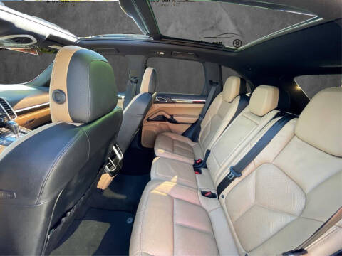 2016 Porsche Cayenne