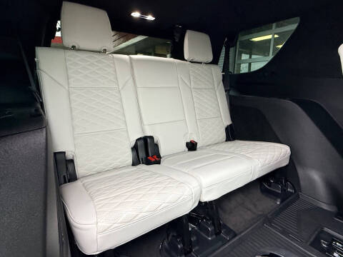 2025 Cadillac Escalade-V