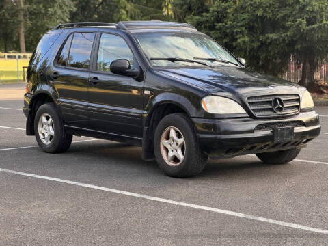 2000 Mercedes-Benz M-Class ML 320