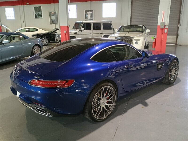2016 Mercedes-Benz AMG GT 11