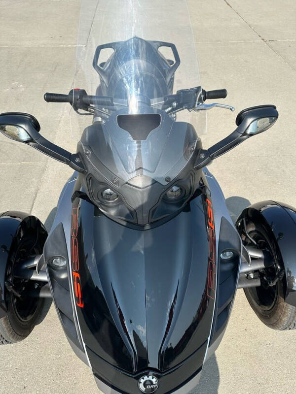 2011 Can-Am SPYDER ROADSTER