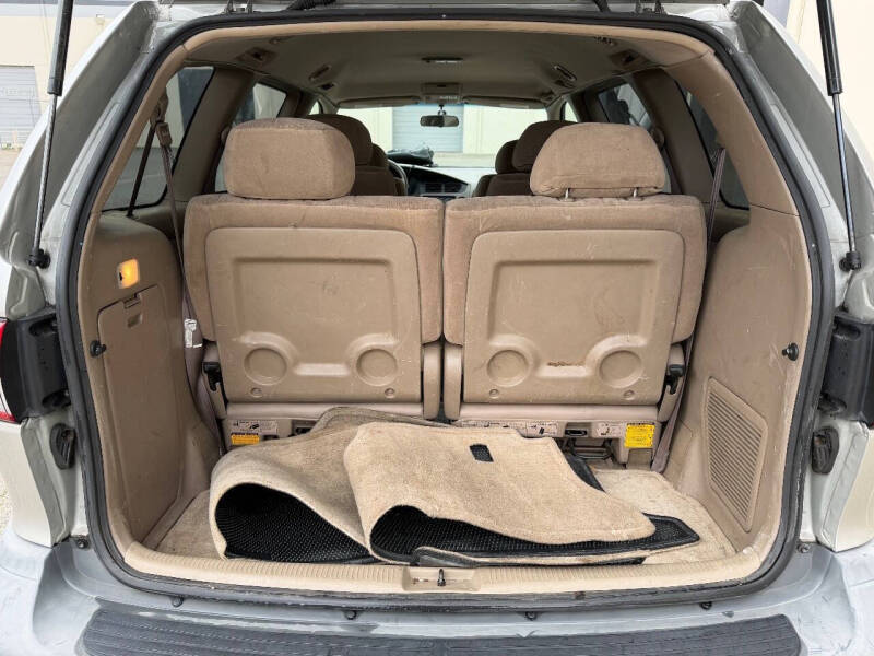 2001 Toyota Sienna LE