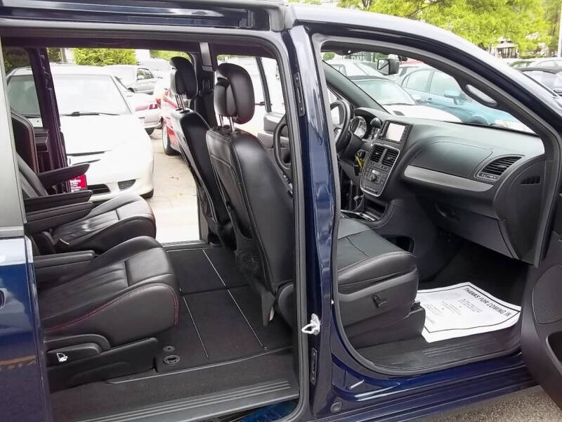 2013 Dodge Grand Caravan R/T