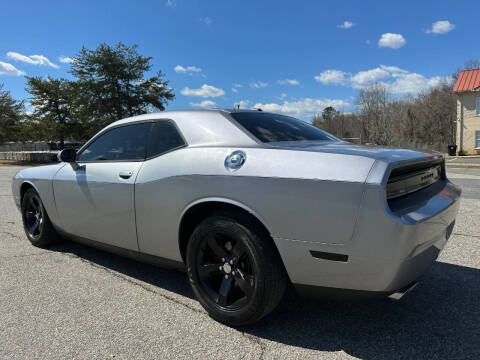 2014 Dodge Challenger SXT Plus