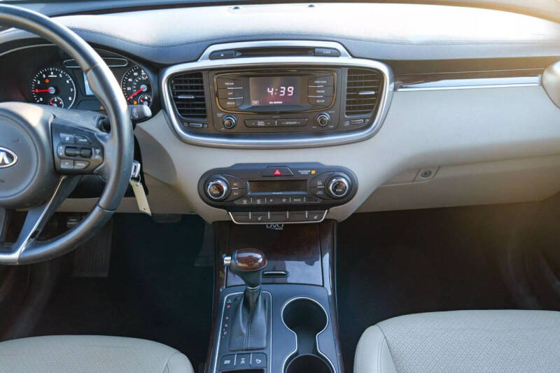 2016 Kia Sorento EX V6