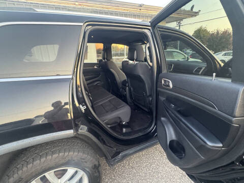 2017 Jeep Grand Cherokee Laredo