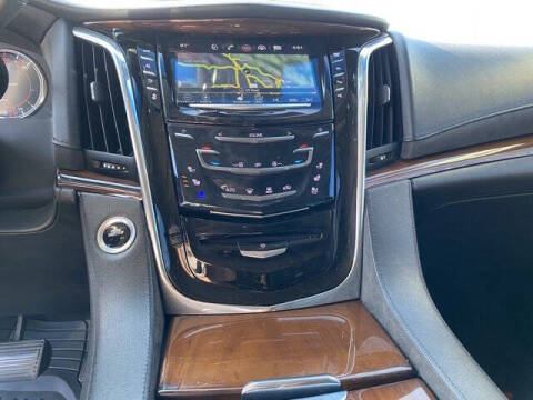 2018 Cadillac Escalade Luxury