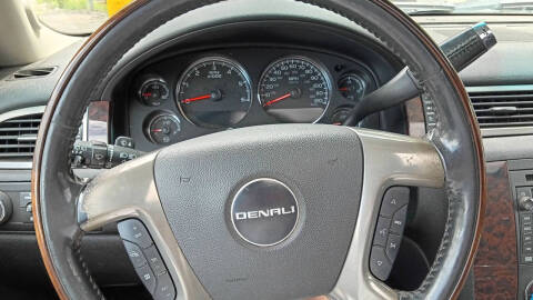 2008 GMC Yukon XL Denali