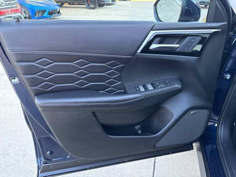 2025 Mitsubishi Outlander SEL