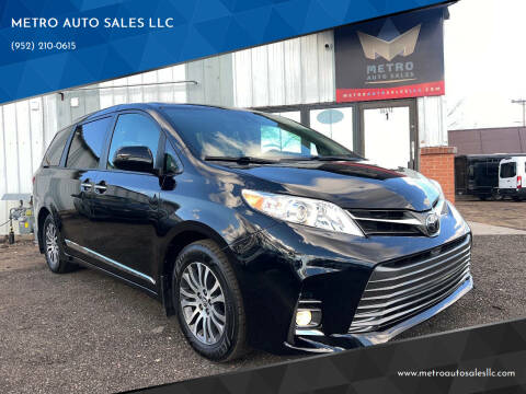 2018 Toyota Sienna for sale at METRO AUTO SALES LLC in Lino Lakes MN