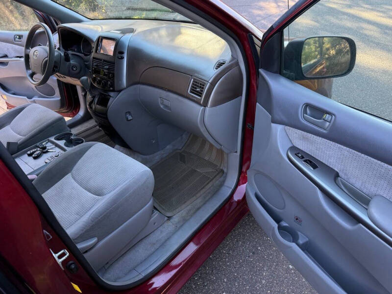 2008 Toyota Sienna LE 7-Passenger