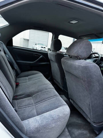 1999 Toyota Camry LE V6