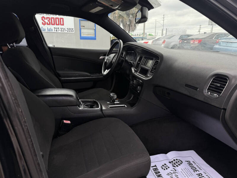 2013 Dodge Charger SE