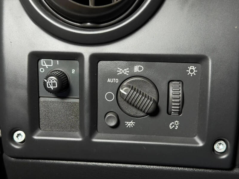 2005 HUMMER H2