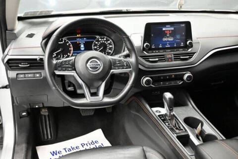 2022 Nissan Altima 2.5 SR