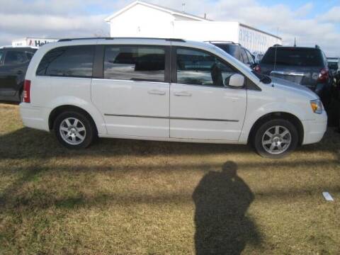 2010 Chrysler Town and Country for sale at BEST CAR MARKET INC in Mc Lean IL