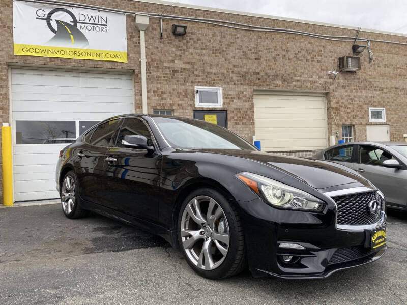2017 Infiniti Q70 for sale at Godwin Motors inc in Silver Spring MD