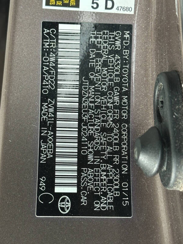 2015 Toyota Prius v Three