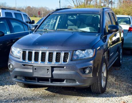 2017 Jeep Compass for sale at PINNACLE ROAD AUTOMOTIVE LLC in Moraine OH