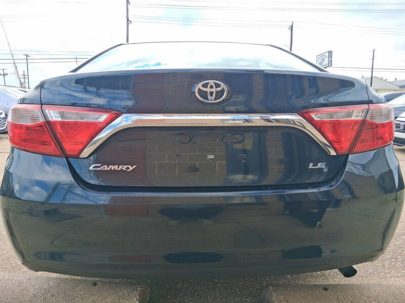 2017 Toyota Camry LE