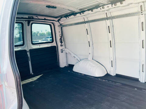 2017 Chevrolet Express 2500