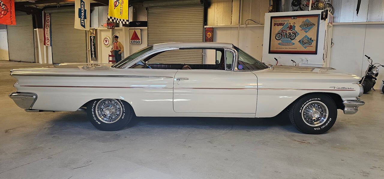 1960 Pontiac Ventura 2