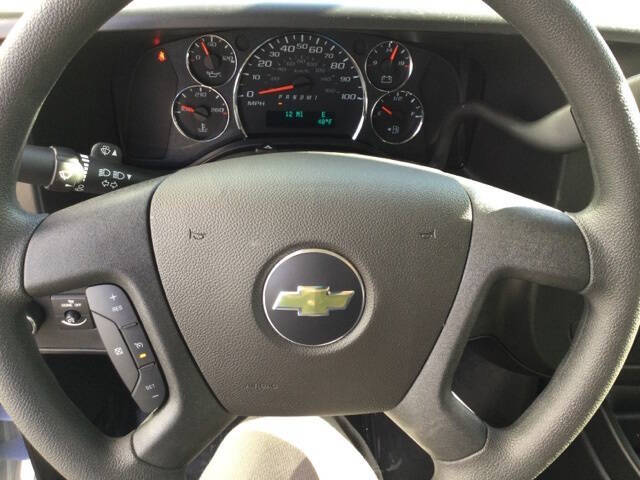 2025 Chevrolet Express 3500