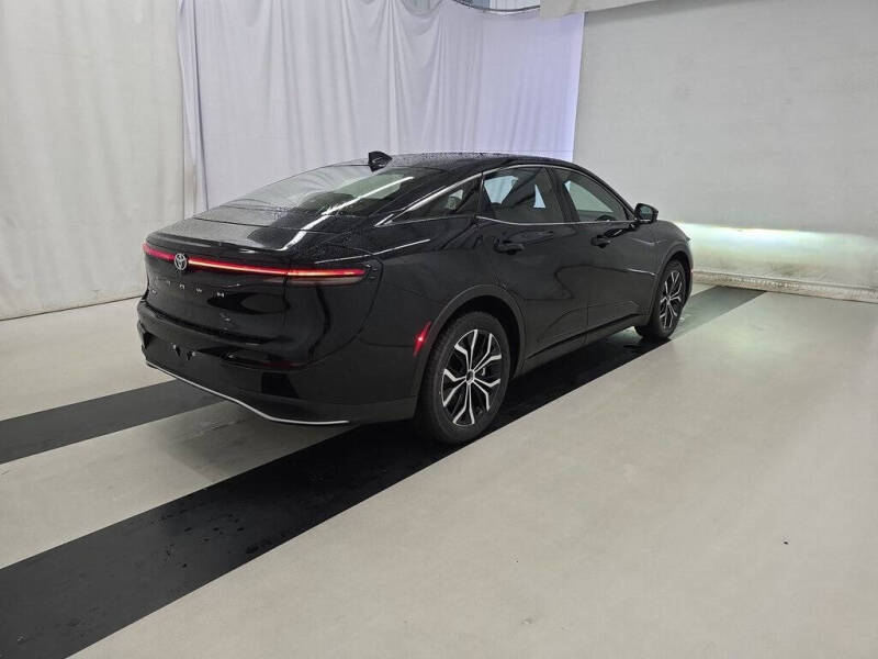 2025 Toyota Crown XLE