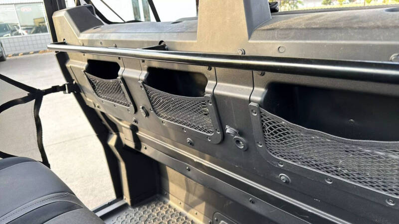 2024 Segway UT10 CREW