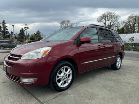 2004 Toyota Sienna for sale at ALPINE MOTORS in Milwaukie OR