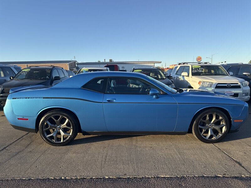 2015 Dodge Challenger SXT Plus