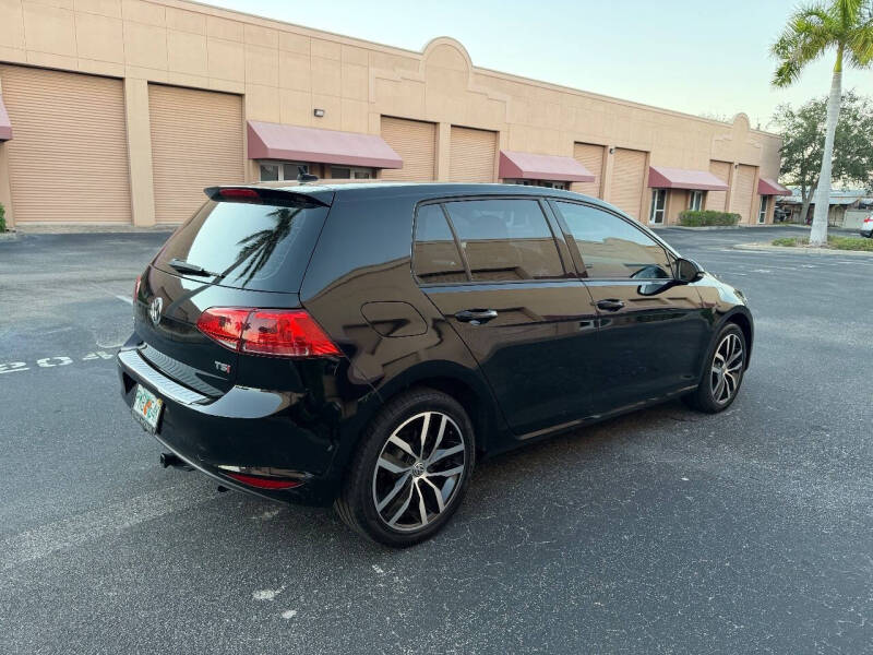 2017 Volkswagen Golf TSI SE