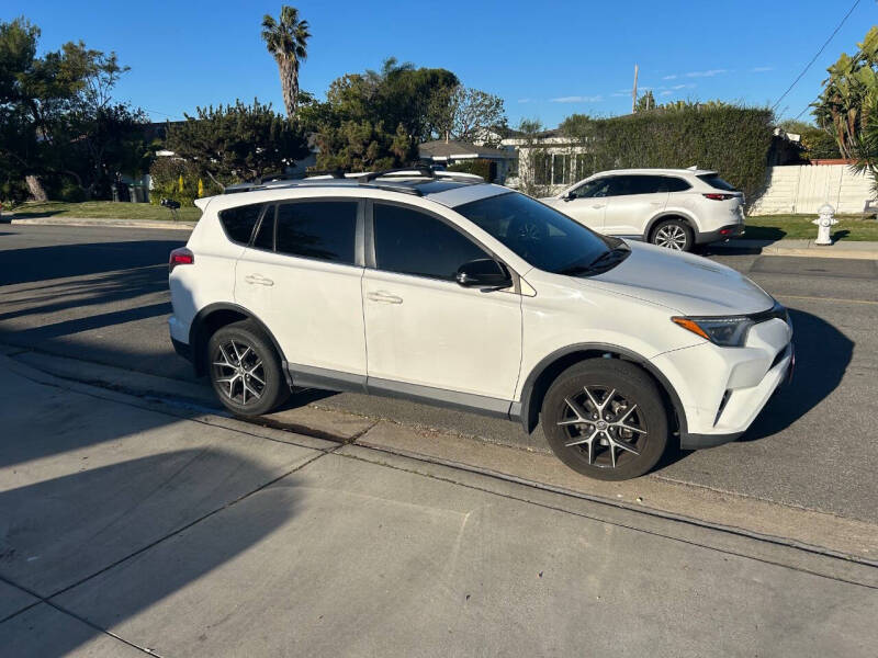 2017 Toyota RAV4 SE