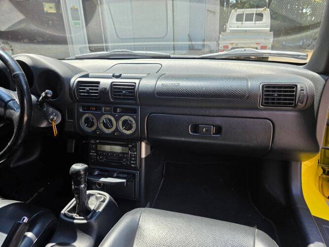 2001 Toyota MR2