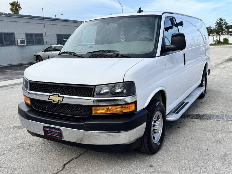 2023 Chevrolet Express 2500