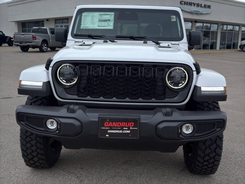 2026 Jeep Gladiator Sport
