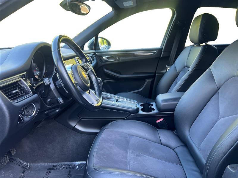 2017 Porsche Macan