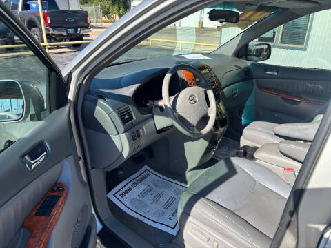 2007 Toyota Sienna XLE 7-Passenger