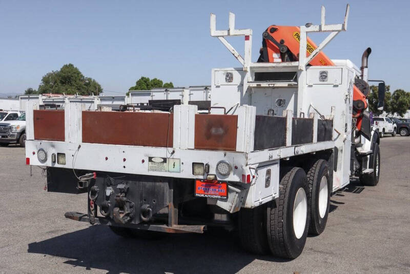 2013 Freightliner M2 112
