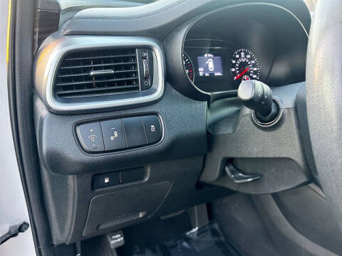 2019 Kia Sorento LX V6